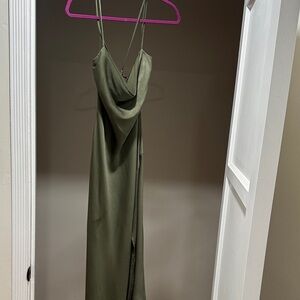 Astr Olive Backless Women's Dress
